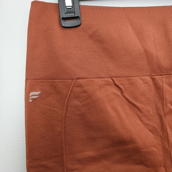 Fabletics Sync Seamless High-Waisted Legging Burnt Brick Athleisure Workout - Picture 3 of 11